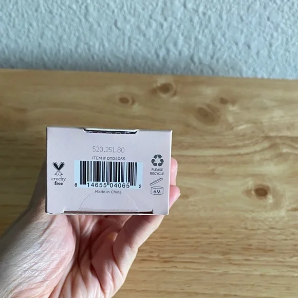 Global Beauty Care Glowing Vitamin C Facial Serum - Picture 6 of 11